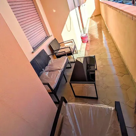 House Riky 아세미니